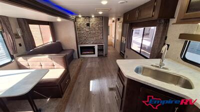 2019 Forest River Cherokee 274rk   - Photo 7 - Liberty, TX 77575