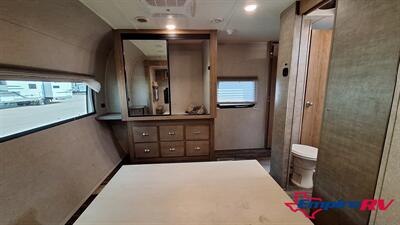 2018 Rockwood 8328BS   - Photo 12 - Liberty, TX 77575