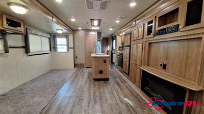 2018 Rockwood 8328BS   - Photo 6 - Liberty, TX 77575