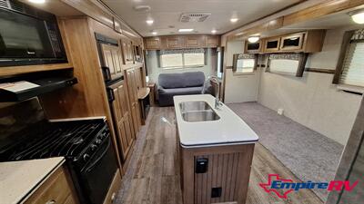 2018 Rockwood 8328BS   - Photo 5 - Liberty, TX 77575