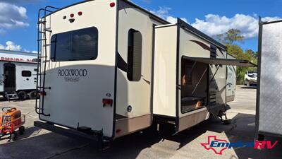 2018 Rockwood 8328BS   - Photo 3 - Liberty, TX 77575