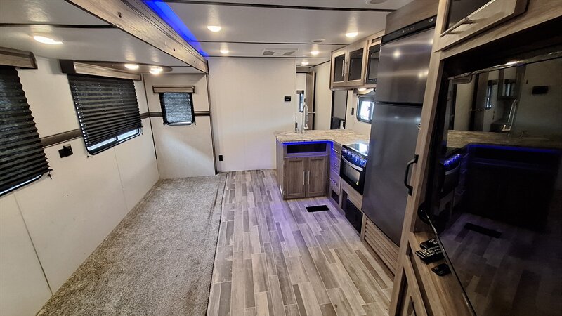 2021 Keystone zinger 299RE - Photo 8 - Oxnard, CA 93030