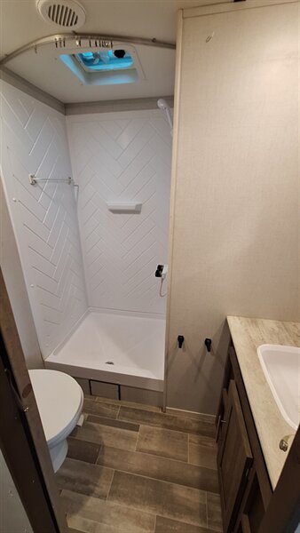 2021 Keystone zinger 299RE - Photo 11 - Oxnard, CA 93030
