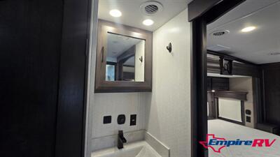 2021 DRV FULLHOUSE LX455   - Photo 19 - Liberty, TX 77575