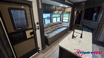 2021 DRV FULLHOUSE LX455   - Photo 12 - Liberty, TX 77575