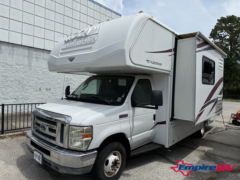 2012 Fleetwood Tioga montara 25K - Photo 1 - Liberty, TX 77575