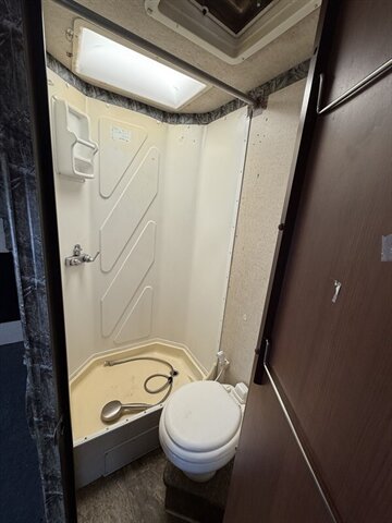 2012 Fleetwood Tioga montara 25K - Photo 7 - Liberty, TX 77575