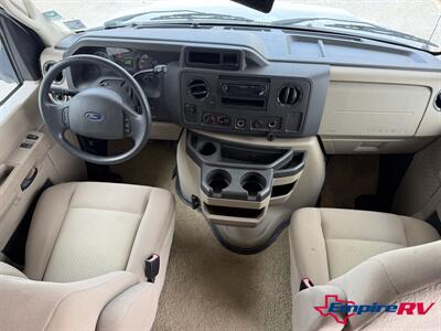 2012 Fleetwood Tioga montara 25K   - Photo 10 - Liberty, TX 77575