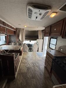 2012 Fleetwood Tioga montara 25K   - Photo 8 - Liberty, TX 77575