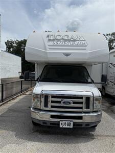 2012 Fleetwood Tioga montara 25K   - Photo 3 - Liberty, TX 77575