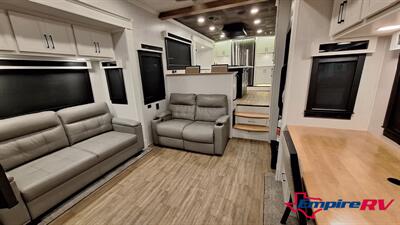 2023 Forest River Riverstone 391FSK   - Photo 11 - Liberty, TX 77575