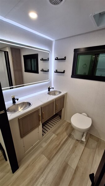 1996 Forest River Salem - Photo 13 - Liberty, TX 77575