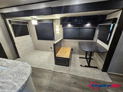 2021 Jayco Jayflight 33RBTS   - Photo 13 - Liberty, TX 77575