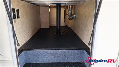 2017 Jayco Eagle 325Bhqs   - Photo 6 - Liberty, TX 77575