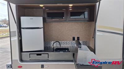 2017 Jayco Eagle 325Bhqs   - Photo 5 - Liberty, TX 77575