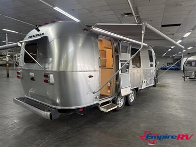 2023 Airstream Flying Cloud 23FB TWIN   - Photo 7 - Oxnard, CA 93030