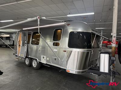 2023 Airstream Flying Cloud 23FB TWIN