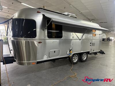 2023 Airstream Flying Cloud 23FB TWIN   - Photo 10 - Oxnard, CA 93030