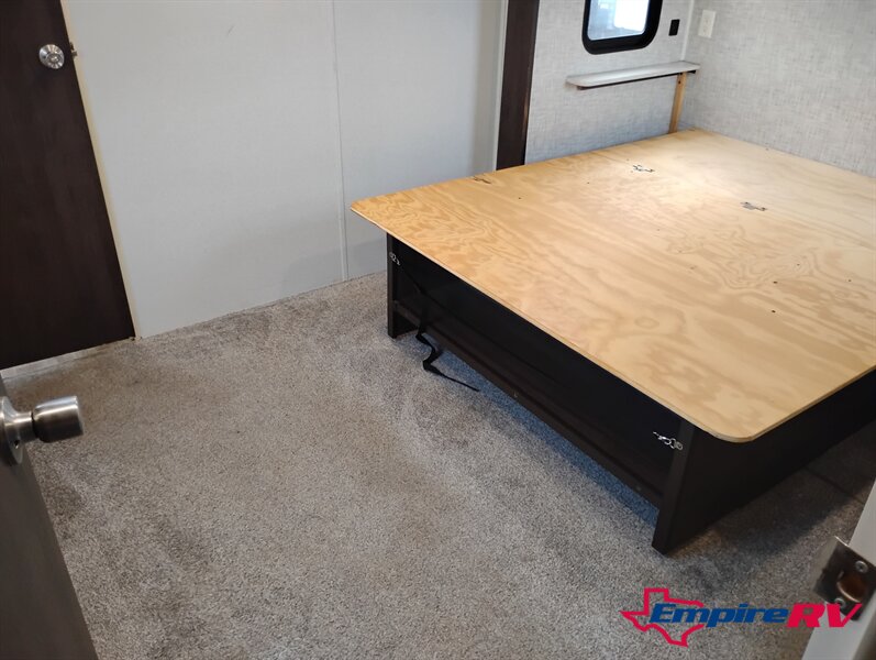 2019 Forest River WILDWOOD 33TS - Photo 14 - Liberty, TX 77575