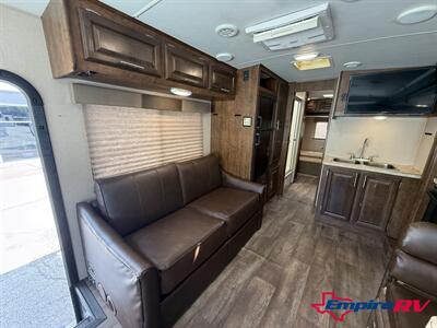 2016 Forest River FR3 28DS   - Photo 9 - Liberty, TX 77575
