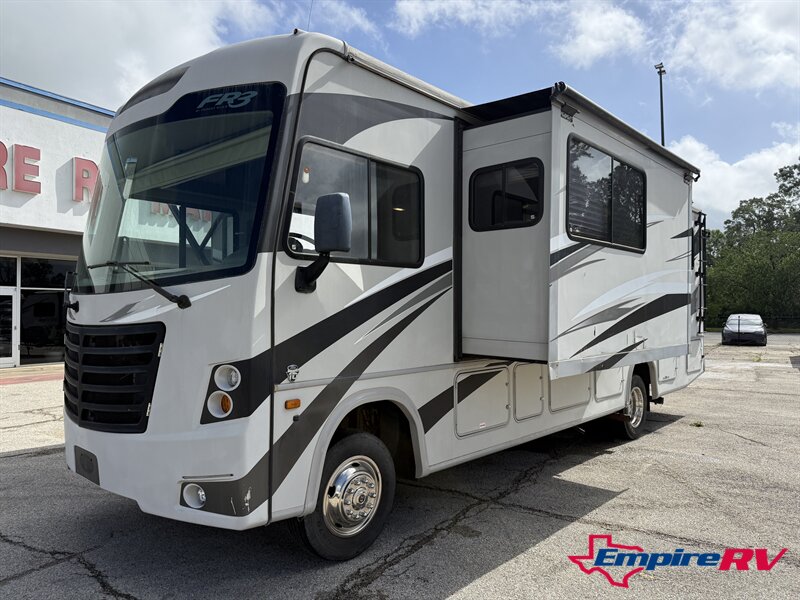 2016 Forest River FR3 28DS   - Photo 1 - Liberty, TX 77575