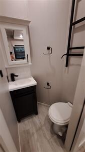 2022 Forest River Riverstone LEGACY 442MC - Photo 17 - Oxnard, CA 93030