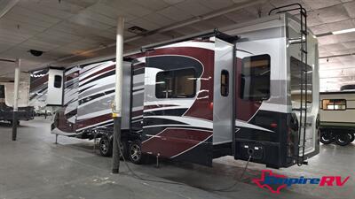 2022 Forest River Riverstone LEGACY 442MC - Photo 4 - Oxnard, CA 93030