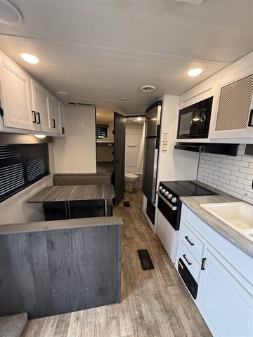 2022 Keystone HIDEOUT 262BH - Photo 6 - Liberty, TX 77575