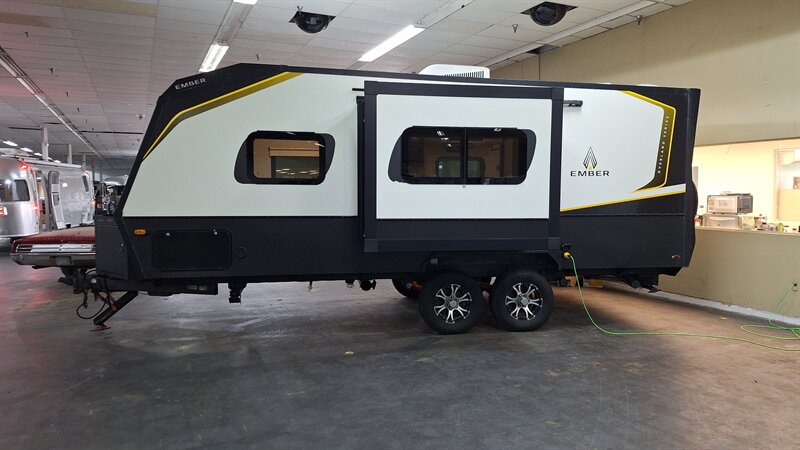 2022 Ember RV Overland 201FBQ - Photo 3 - Liberty, TX 77575