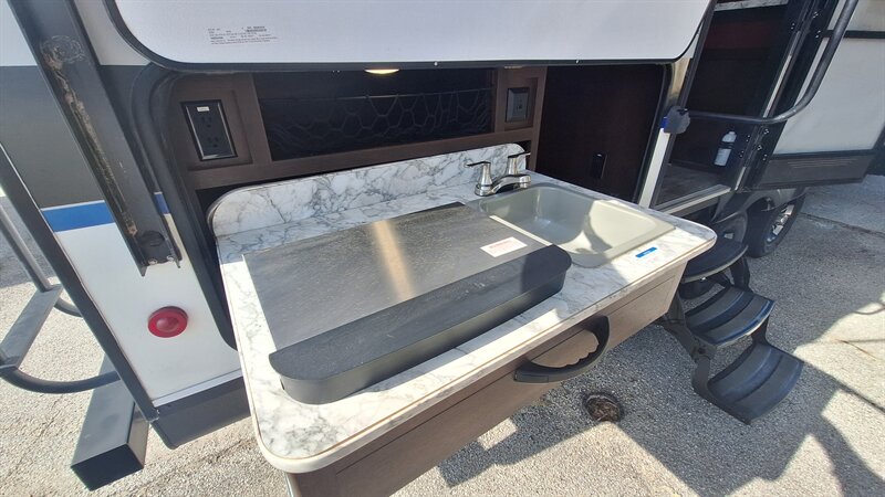 2018 Jayco White Hawk 27RB   - Photo 1 - Liberty, TX 77575