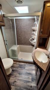 2019 Forest River Sierra - Photo 16 - Liberty, TX 77575