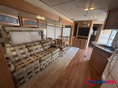 2009 Forest River SALEM 403FB   - Photo 7 - Liberty, TX 77575