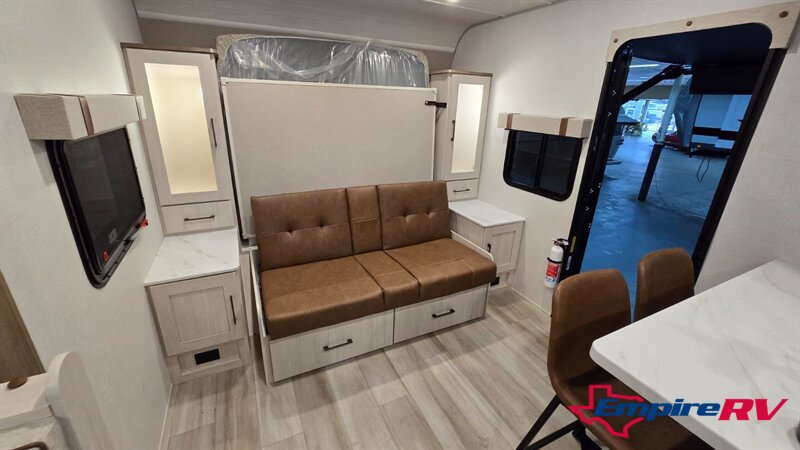 2026 Forest River NO BOUNDARIES 20.3 - Photo 5 - Liberty, TX 77575