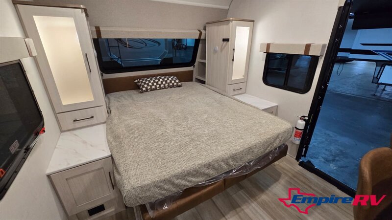 2026 Forest River NO BOUNDARIES 20.3 - Photo 6 - Liberty, TX 77575