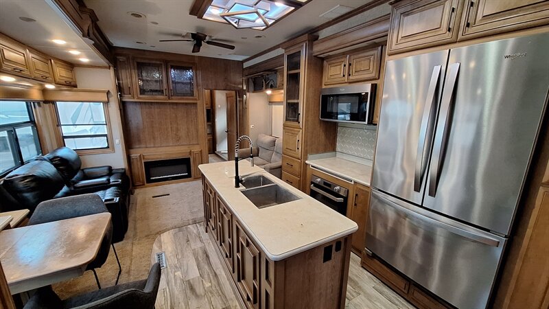 2020 DRV Suites MOBILE SUITE MANHATTAN - Photo 7 - Liberty, TX 77575