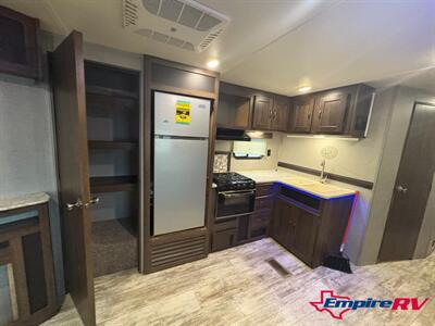 2018 CROSSROADS ZINGER 333DB   - Photo 27 - Liberty, TX 77575