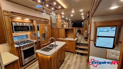 2022 Vanleigh Vilano 377FL   - Photo 7 - Liberty, TX 77575