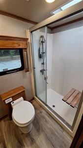 2022 Vanleigh Vilano 377FL   - Photo 23 - Liberty, TX 77575