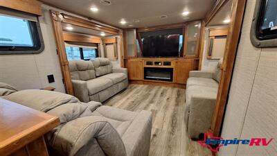 2022 Vanleigh Vilano 377FL   - Photo 9 - Liberty, TX 77575