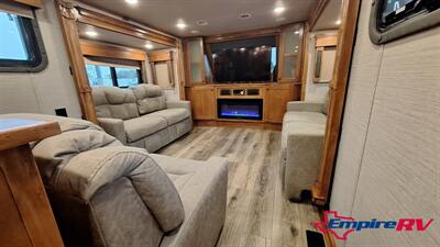 2022 Vanleigh Vilano 377FL   - Photo 11 - Liberty, TX 77575