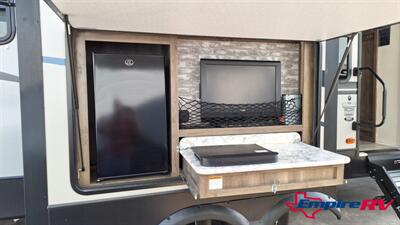 2019 Keystone SPRINTER 3551FWMLS   - Photo 5 - Oxnard, CA 93030