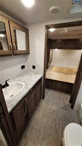 2022 EAST TO WEST 31KBH SILVER LAKE - Photo 11 - Liberty, TX 77575