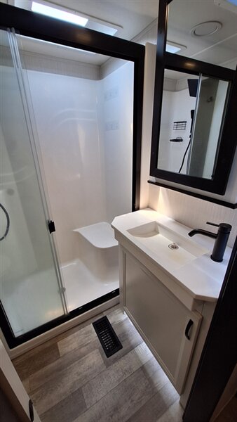2023 Forest River Cedar Creek - Photo 16 - Oxnard, CA 93030