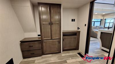 2023 Forest River Cedar Creek - Photo 13 - Oxnard, CA 93030
