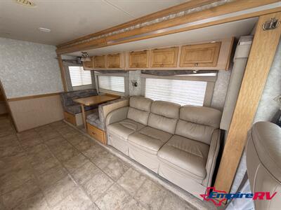 2004 Tiffin ALLEGRO BAY 34 XB   - Photo 7 - Liberty, TX 77575