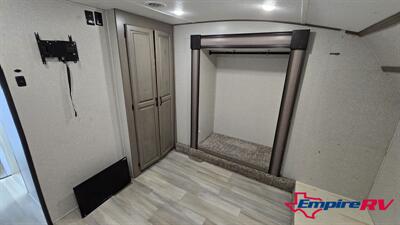 2021 Forest River Chapparal   - Photo 9 - Liberty, TX 77575