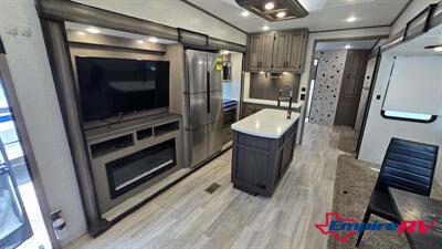 2021 Forest River Chapparal   - Photo 17 - Liberty, TX 77575