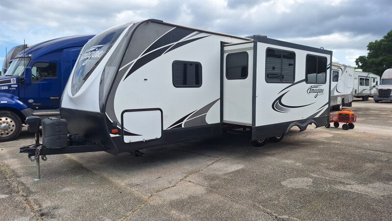 2018 Grand Design RV Imagine 2600rb - Photo 2 - Oxnard, CA 93030