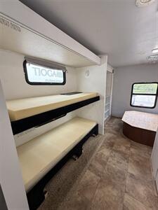 2013 Jayco REDHAWK 31XL   - Photo 6 - Liberty, TX 77575