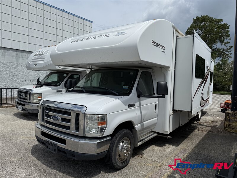 2013 Jayco REDHAWK 31XL - Photo 1 - Liberty, TX 77575